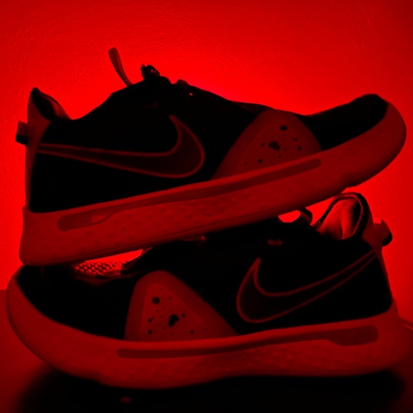 Nike PG 4 Bred main image 8